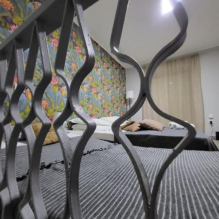 Apartment Carlo III Napels Buitenkant foto